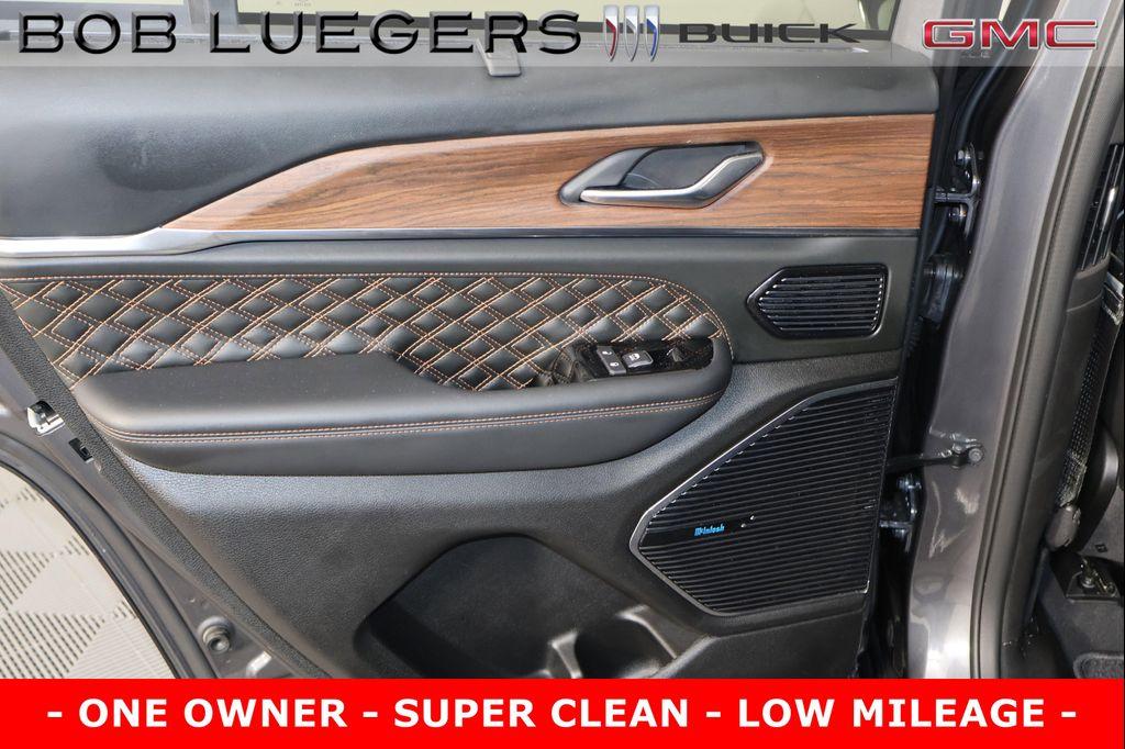 used 2022 Jeep Grand Cherokee car, priced at $45,988