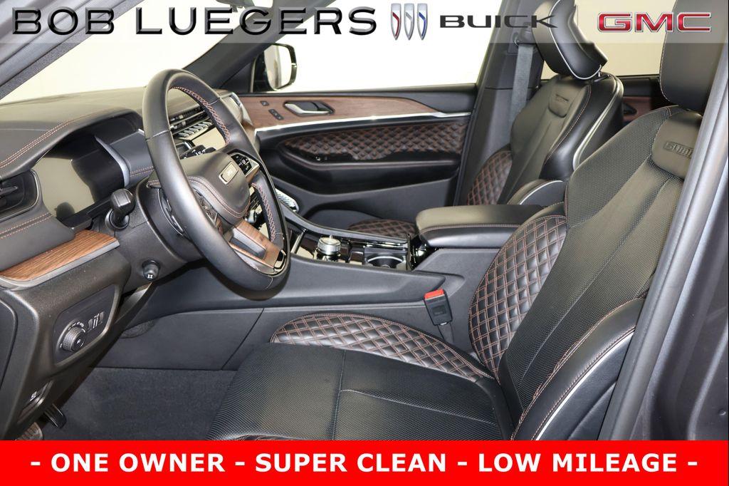 used 2022 Jeep Grand Cherokee car, priced at $45,988