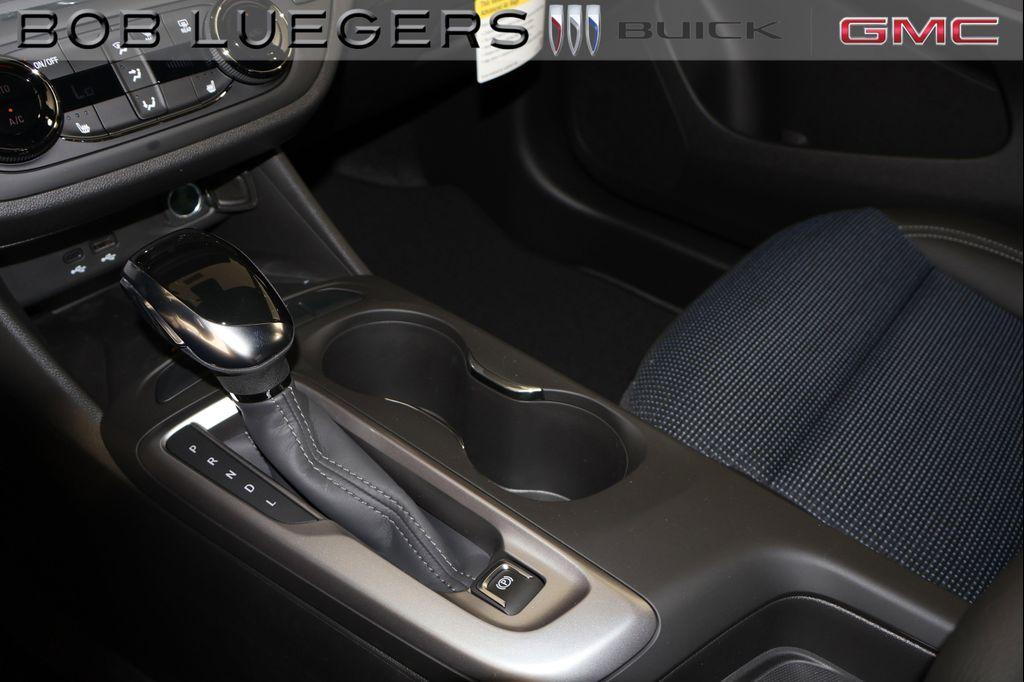 new 2025 Buick Envista car, priced at $25,965