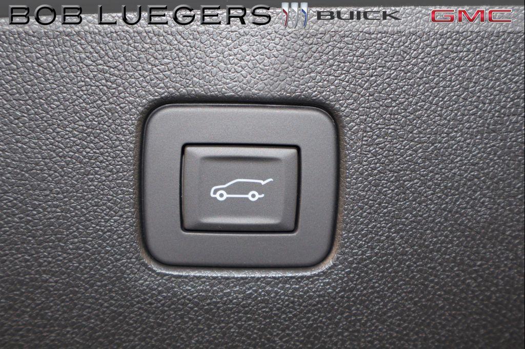 new 2025 Buick Envista car, priced at $25,965