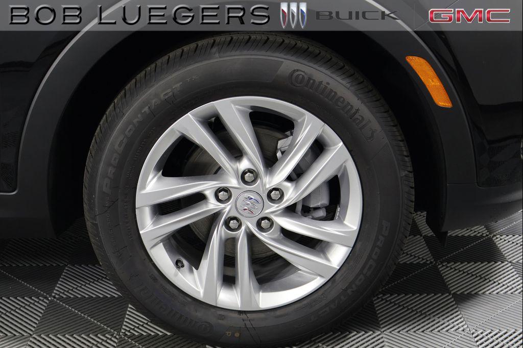 new 2025 Buick Envista car, priced at $25,965