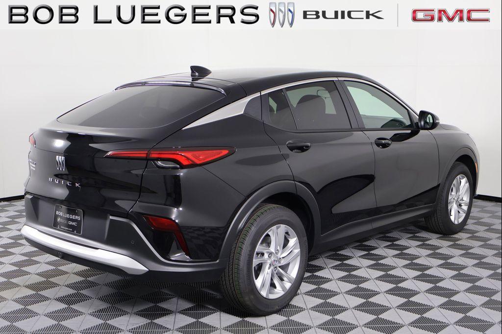 new 2025 Buick Envista car, priced at $25,965