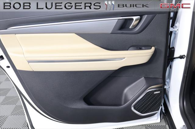 new 2025 Buick Enclave car, priced at $47,338