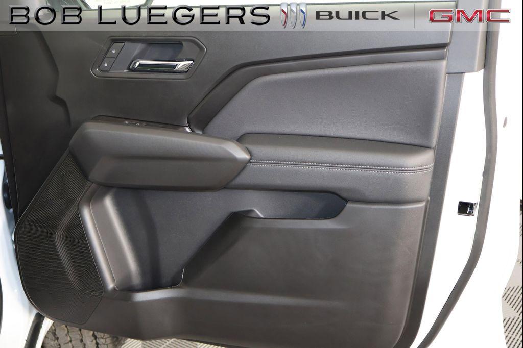 new 2025 GMC Canyon car, priced at $45,484