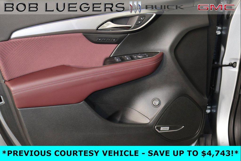 new 2025 Buick Envision car, priced at $38,992