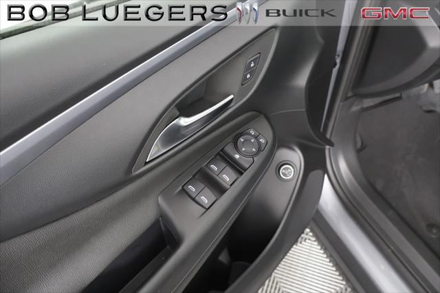 new 2025 Buick Envista car, priced at $26,615