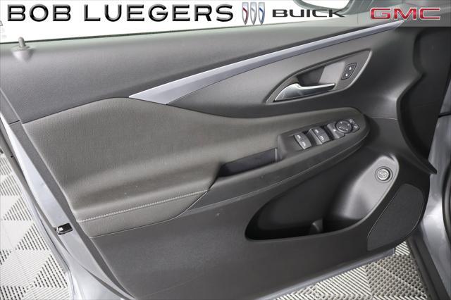 new 2025 Buick Envista car, priced at $26,615