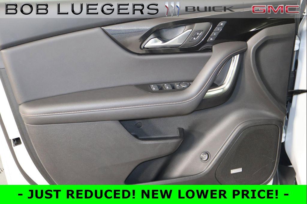 used 2022 Chevrolet Blazer car, priced at $32,989