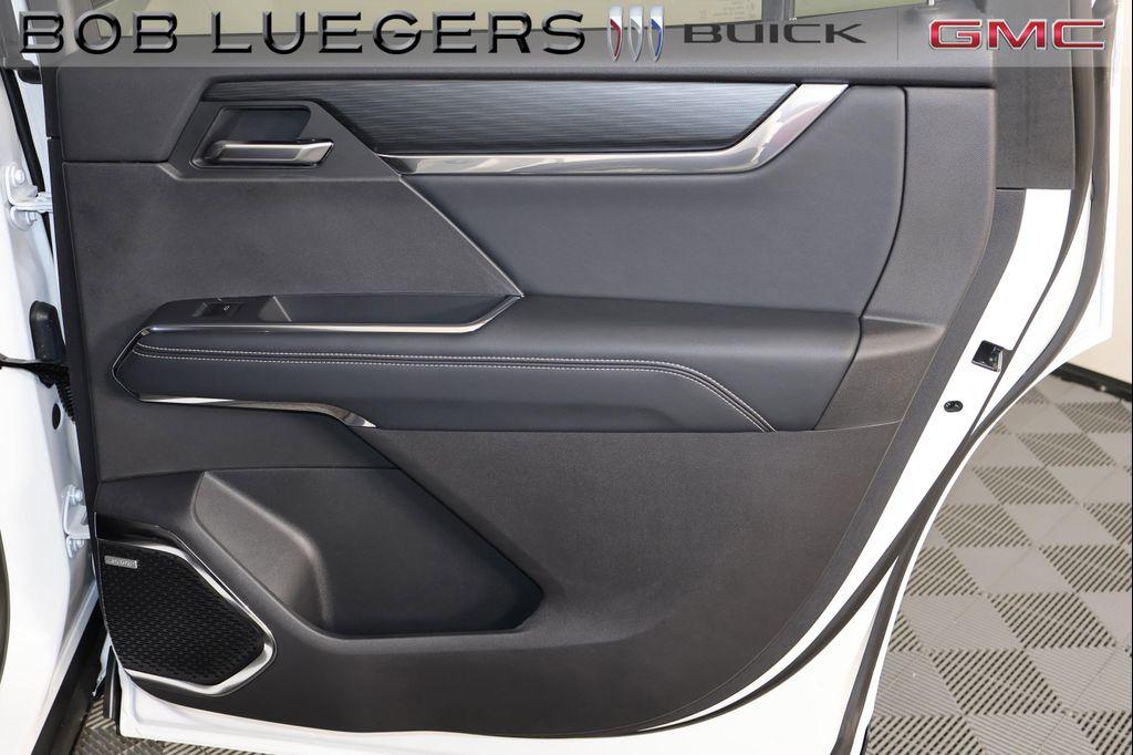 new 2025 GMC Acadia car, priced at $45,552