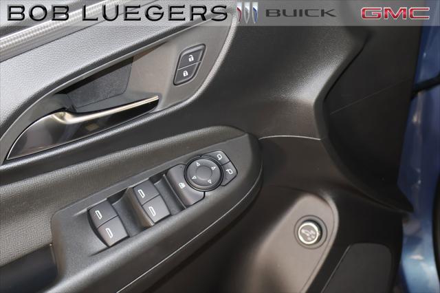 new 2025 Buick Envista car, priced at $30,247