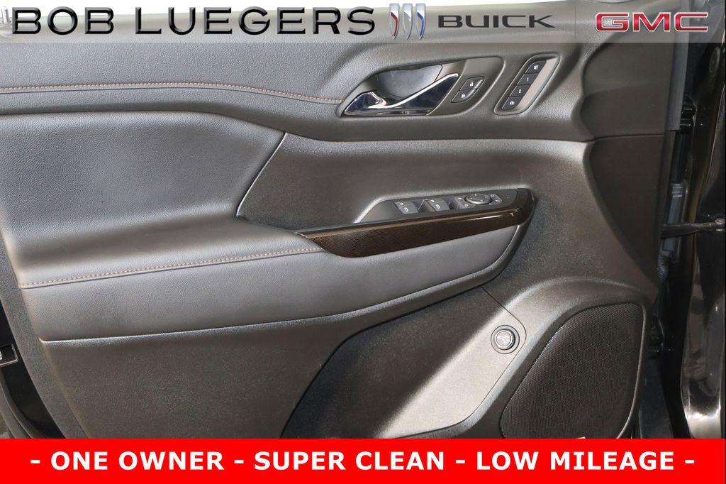 used 2023 GMC Acadia car, priced at $40,966