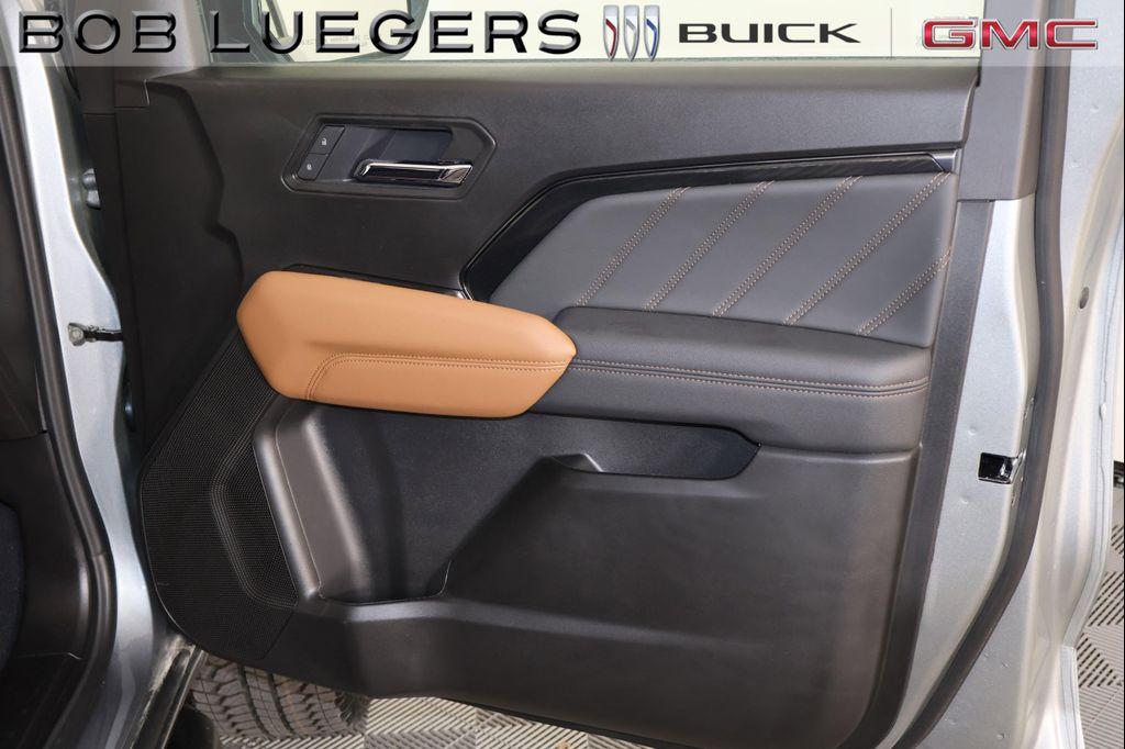 new 2025 GMC Canyon car, priced at $50,632