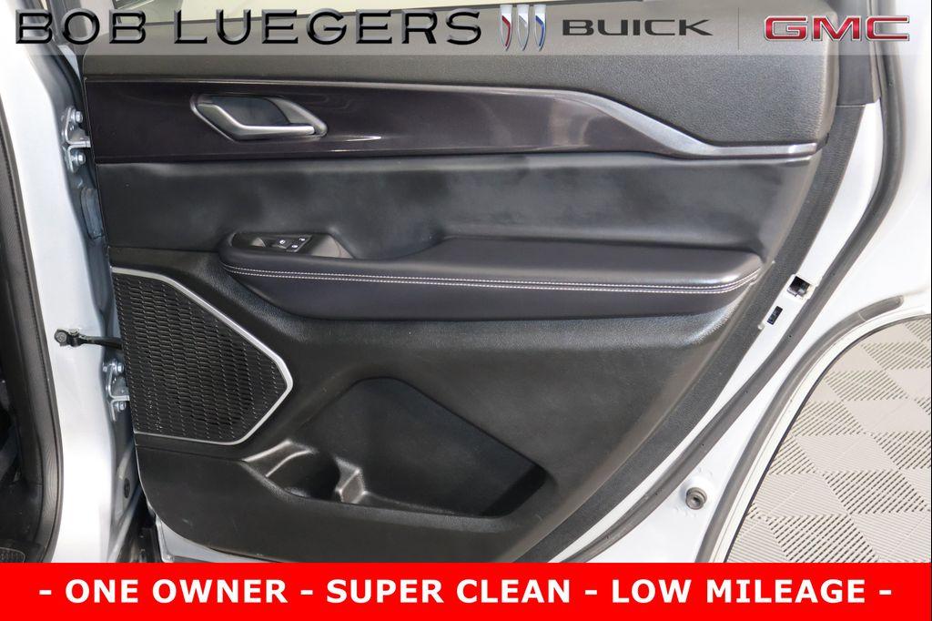 used 2021 Jeep Grand Cherokee L car, priced at $30,988