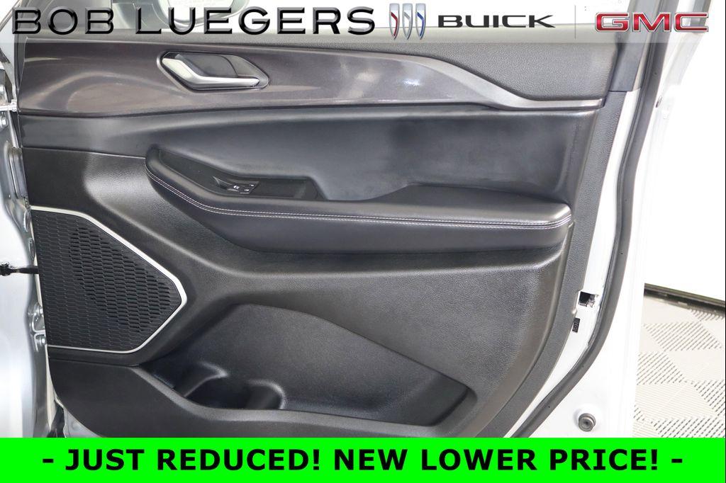 used 2021 Jeep Grand Cherokee L car, priced at $31,555