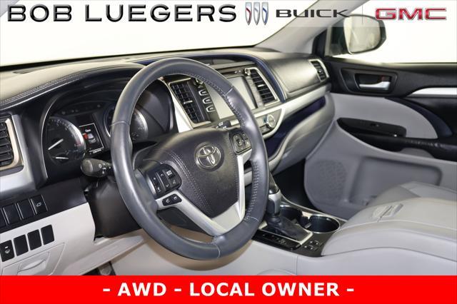 used 2016 Toyota Highlander car, priced at $19,984