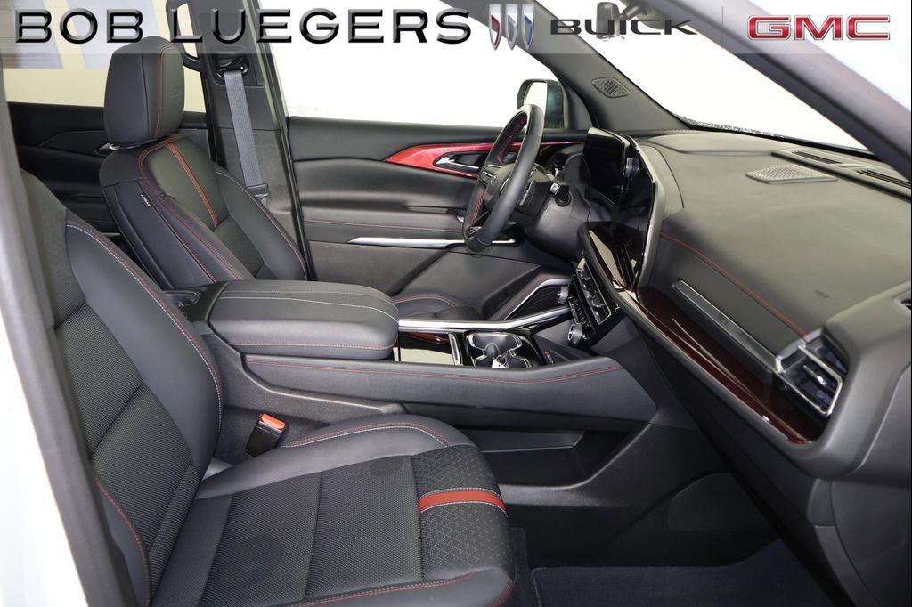 used 2024 Chevrolet Traverse car, priced at $51,944