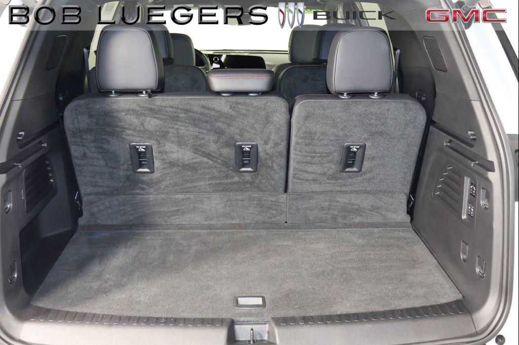 used 2024 Chevrolet Traverse car, priced at $51,944