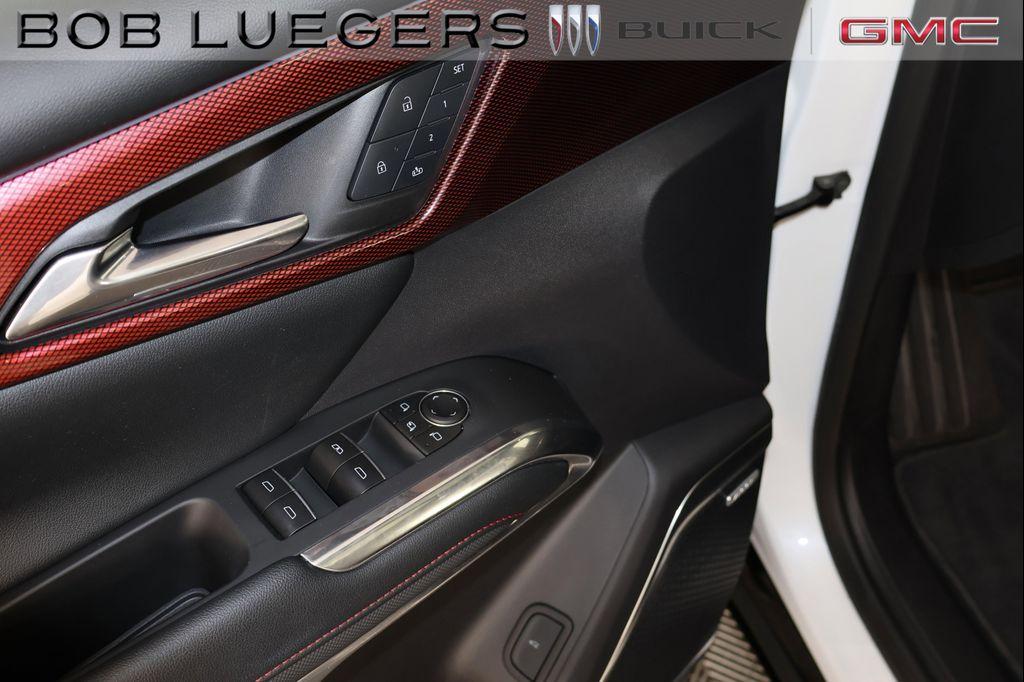 used 2024 Chevrolet Traverse car, priced at $51,944