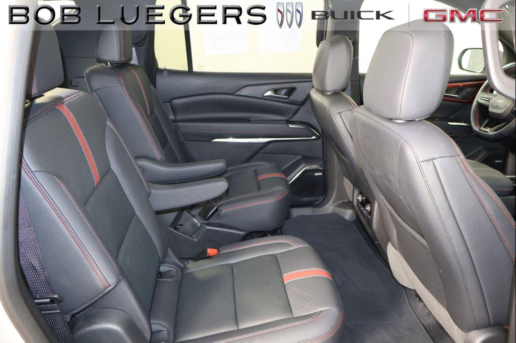 used 2024 Chevrolet Traverse car, priced at $51,944