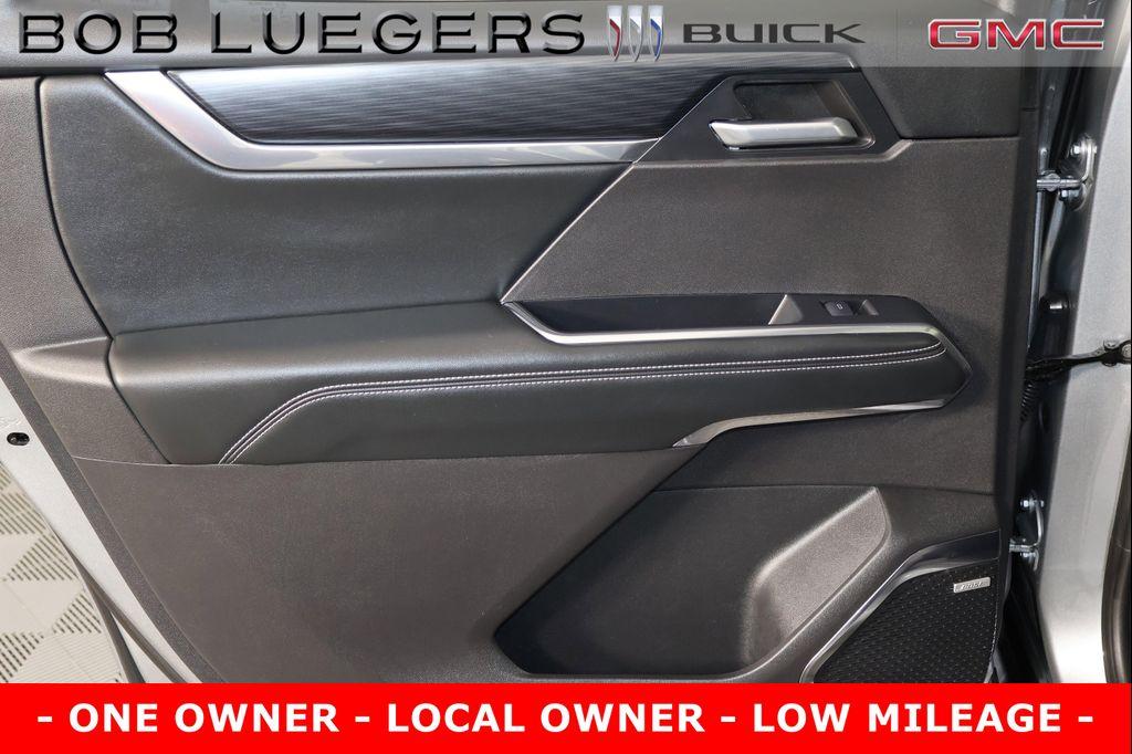 used 2025 GMC Acadia car, priced at $50,544