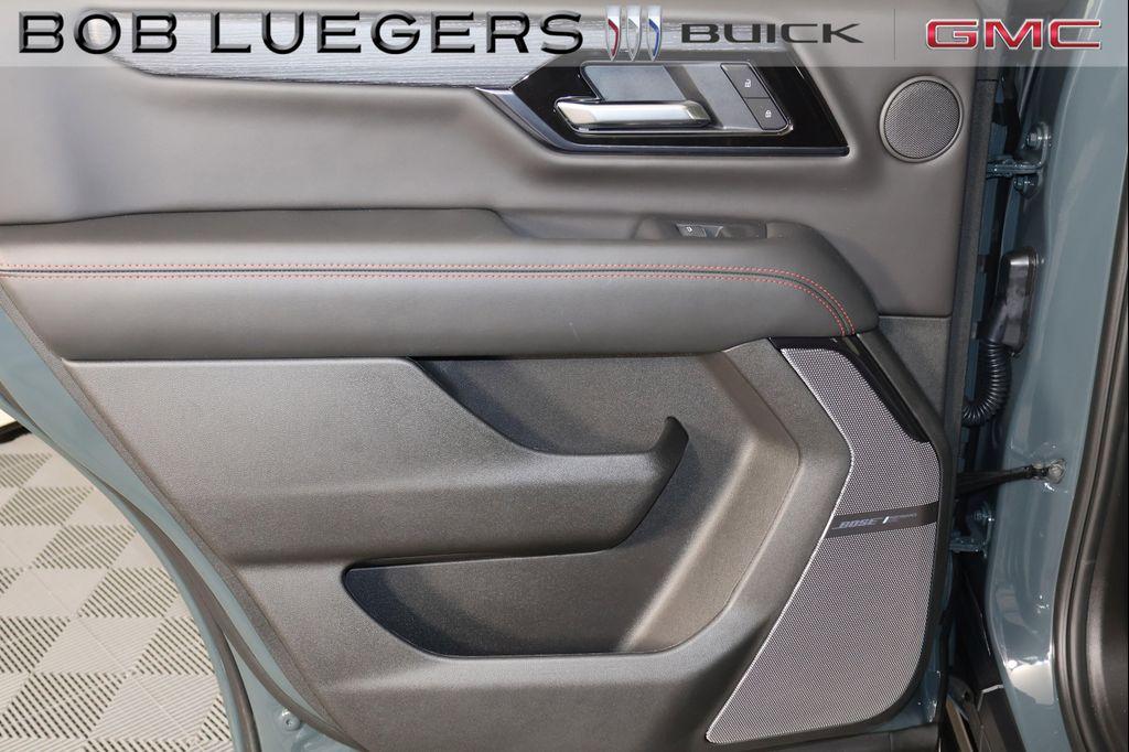 new 2025 GMC Yukon car, priced at $100,985
