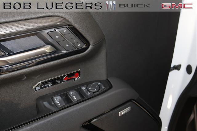 new 2025 GMC Sierra 1500 car, priced at $70,643