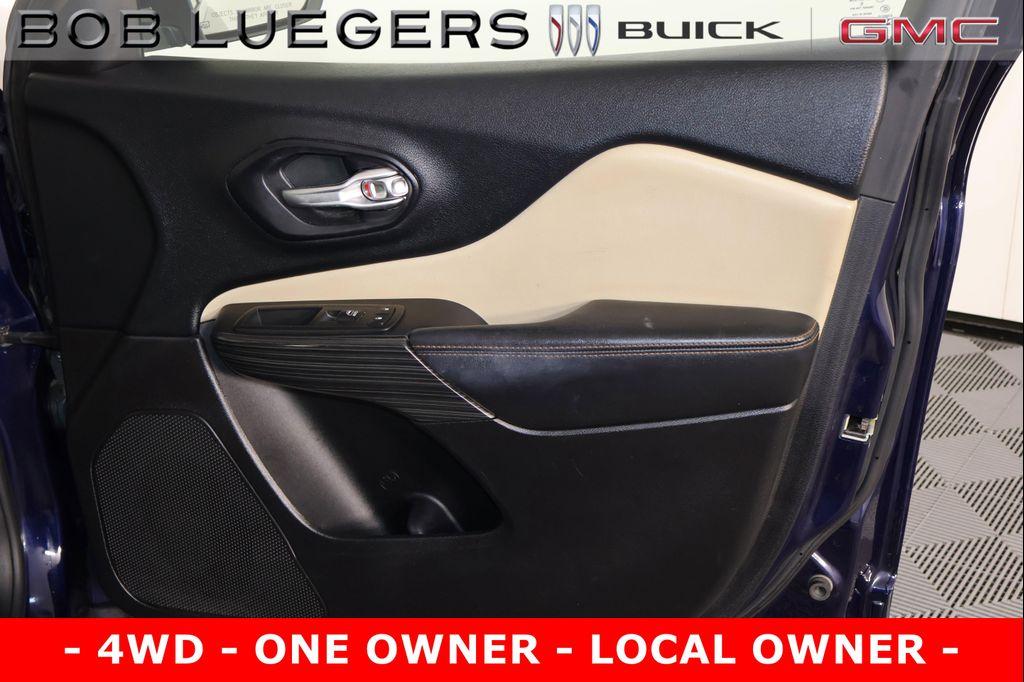 used 2016 Jeep Cherokee car, priced at $11,989