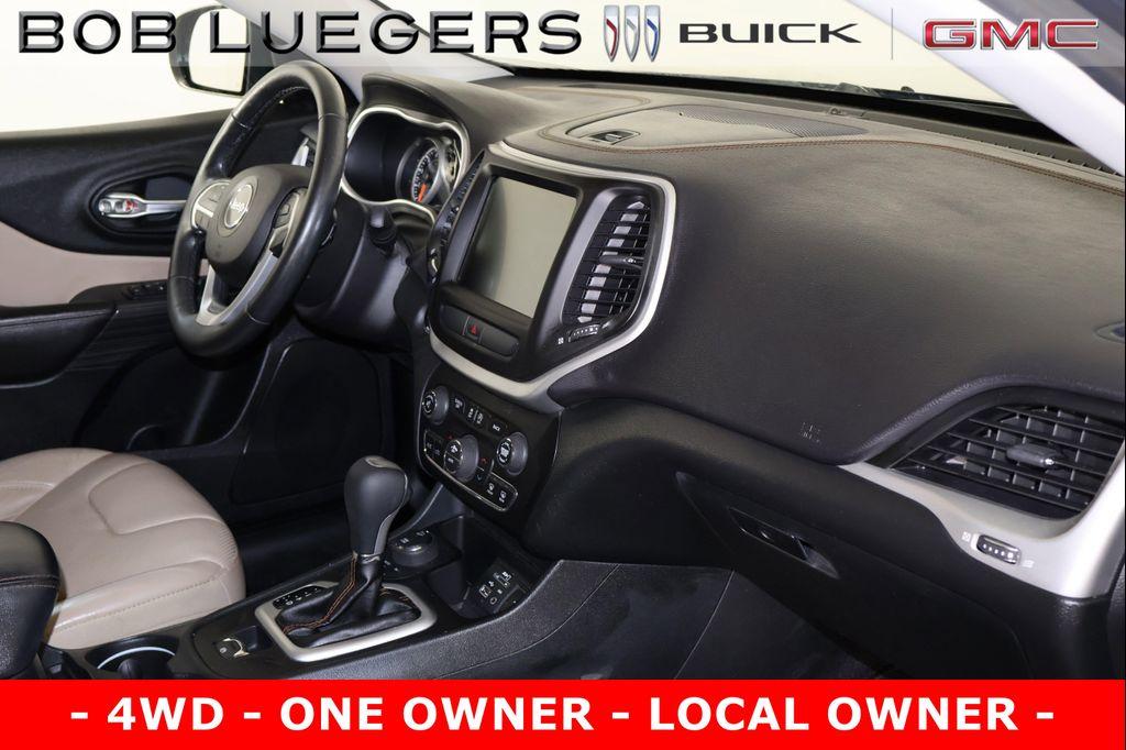 used 2016 Jeep Cherokee car, priced at $11,989