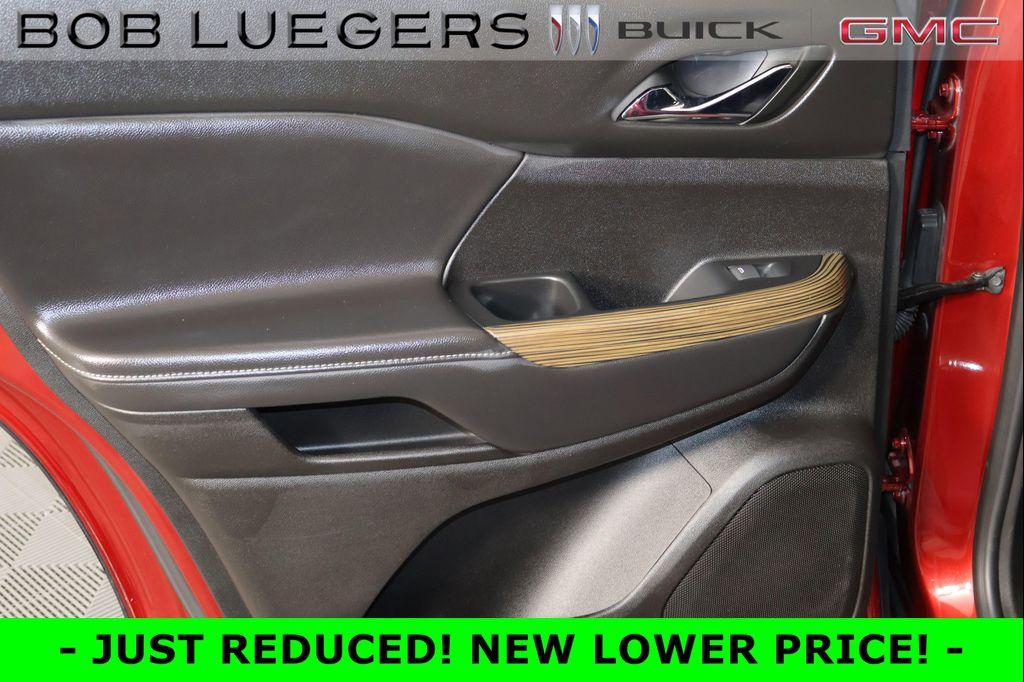 used 2023 GMC Acadia car, priced at $31,566