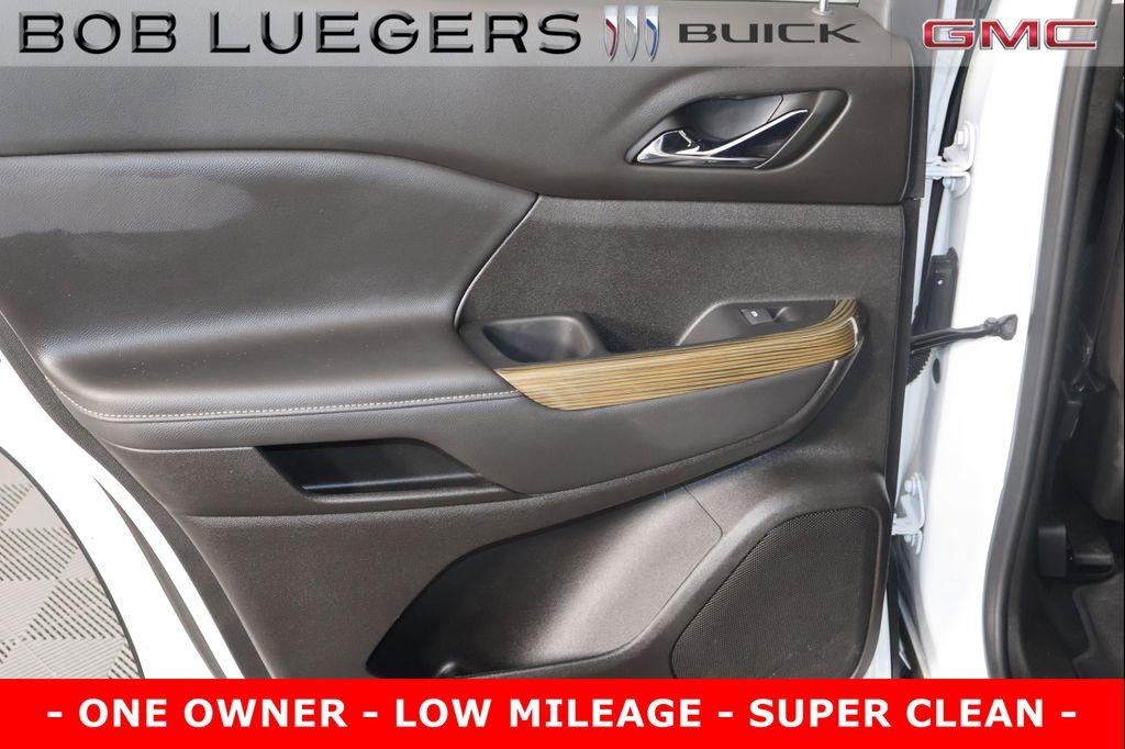 used 2023 GMC Acadia car, priced at $33,965