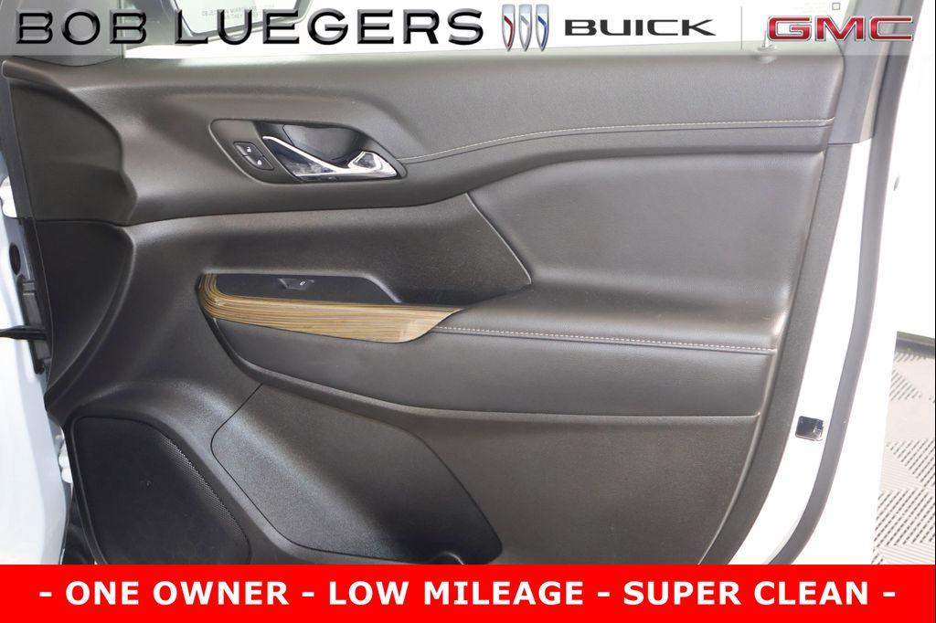 used 2023 GMC Acadia car, priced at $33,965