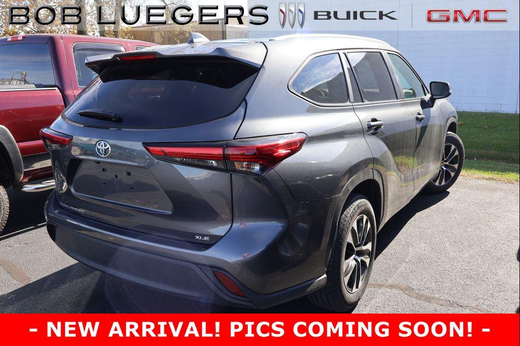 used 2023 Toyota Highlander car, priced at $39,986