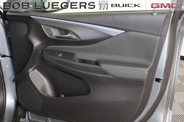 new 2025 Buick Envista car, priced at $26,880