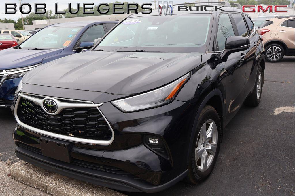 used 2023 Toyota Highlander car, priced at $32,966