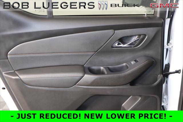 used 2021 Chevrolet Traverse car, priced at $35,966