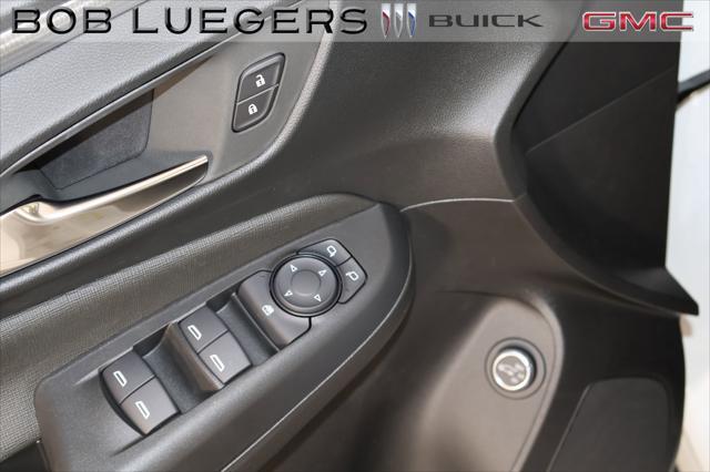 new 2025 Buick Envista car, priced at $30,357