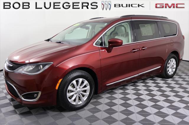 used 2017 Chrysler Pacifica car, priced at $11,989