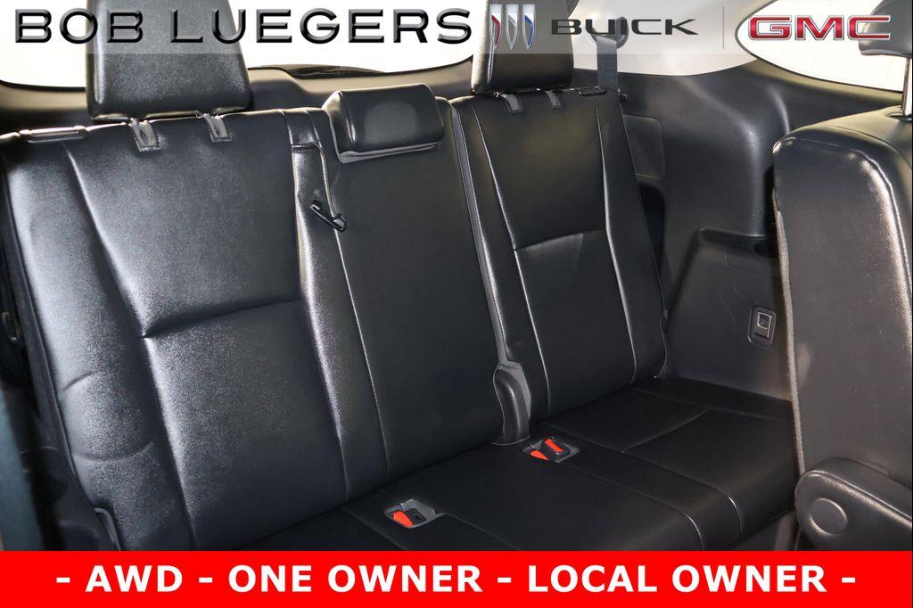 used 2021 Toyota Highlander car, priced at $30,989