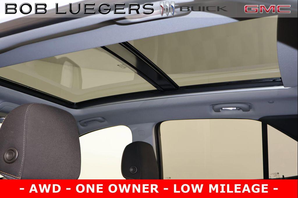 used 2022 Chevrolet Equinox car, priced at $28,988