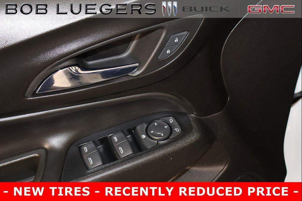 used 2019 Chevrolet Equinox car, priced at $21,488