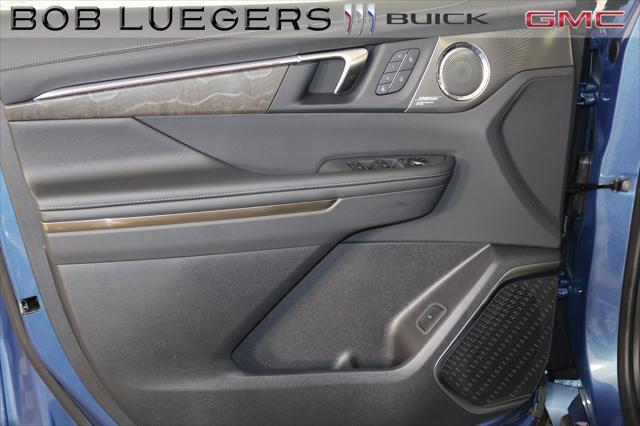 new 2025 Buick Enclave car, priced at $61,304