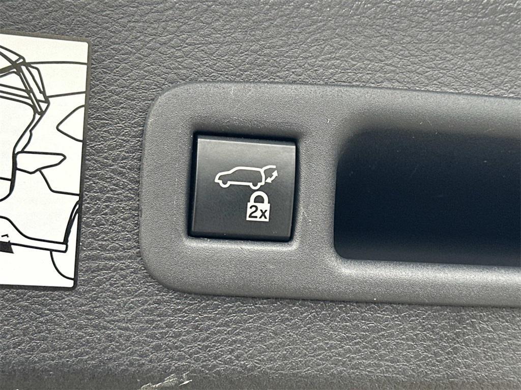 used 2023 Toyota Sienna car, priced at $45,750