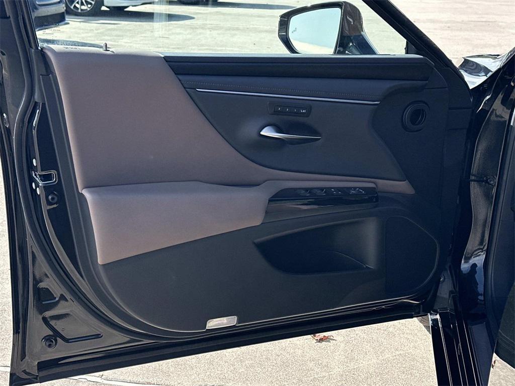 used 2024 Lexus ES 350 car, priced at $35,500