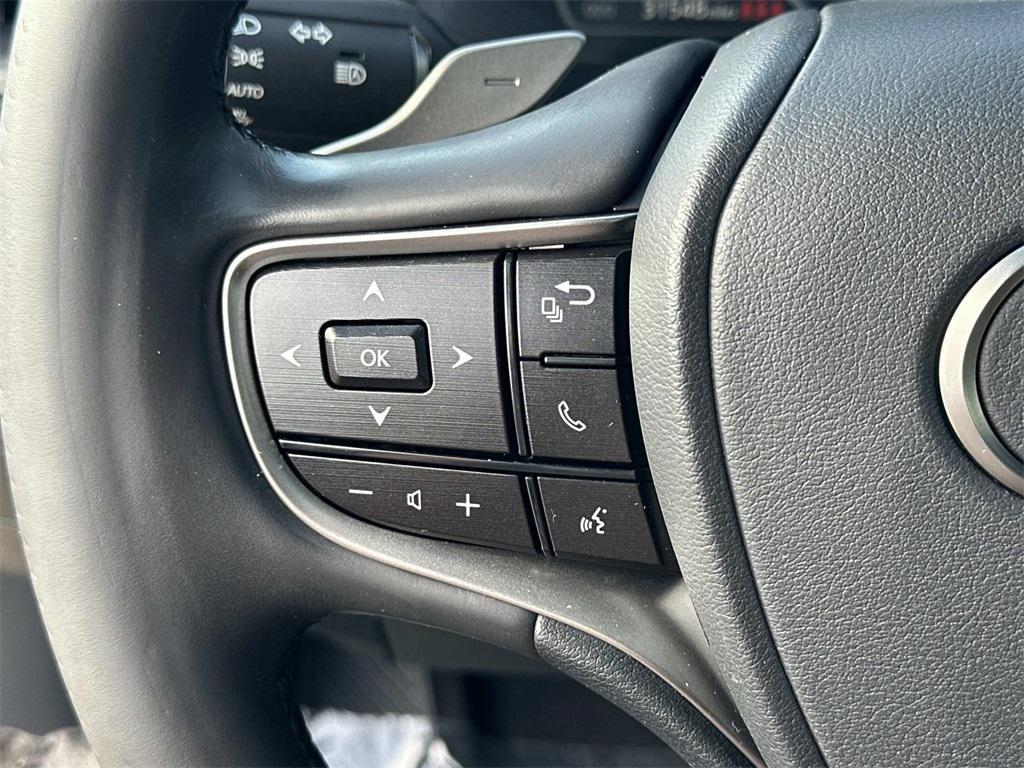 used 2024 Lexus ES 350 car, priced at $35,500