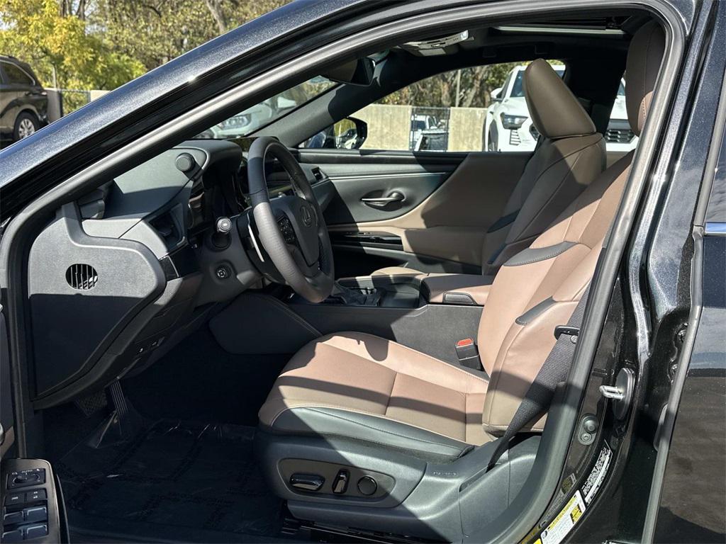 used 2024 Lexus ES 350 car, priced at $35,500