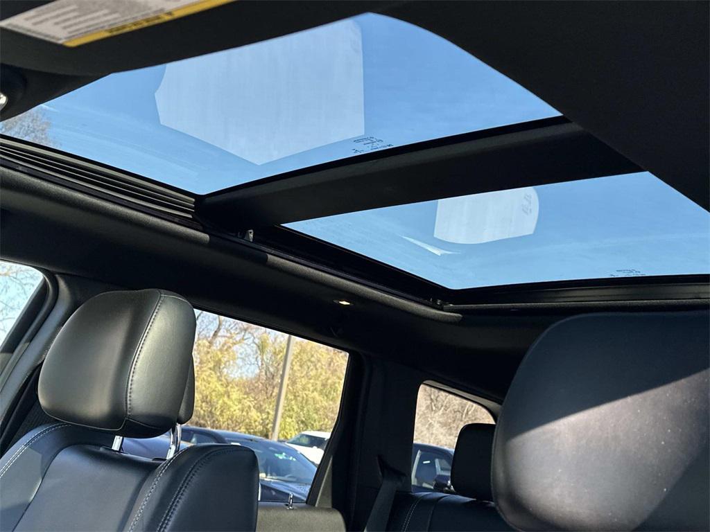 used 2016 Jeep Grand Cherokee car, priced at $16,000