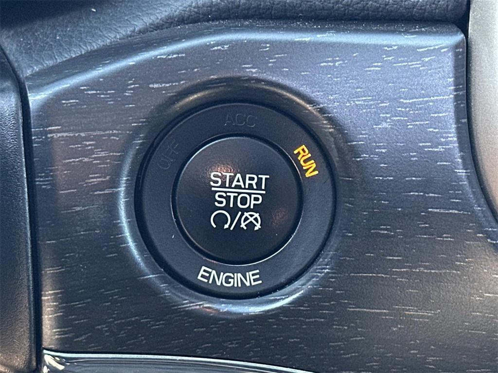 used 2016 Jeep Grand Cherokee car, priced at $16,000