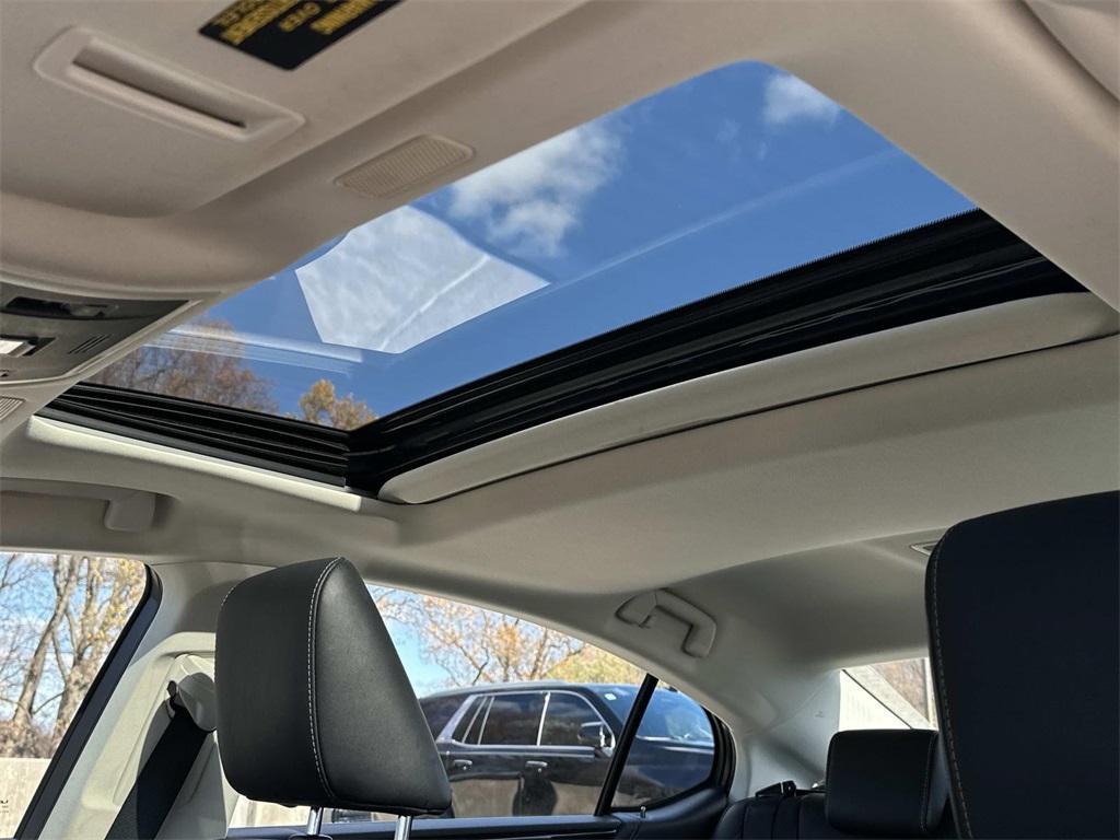 used 2021 Lexus ES 350 car, priced at $36,750