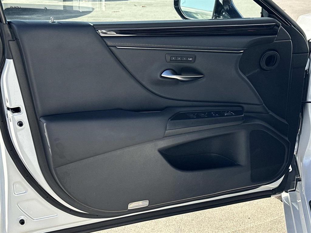 used 2021 Lexus ES 350 car, priced at $36,750