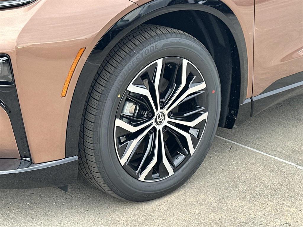 new 2025 Toyota Crown Signia car, priced at $46,210